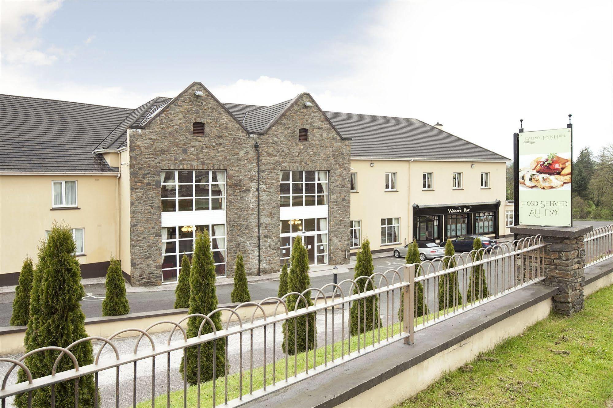 Riverside Park Hotel Macroom Exterior photo